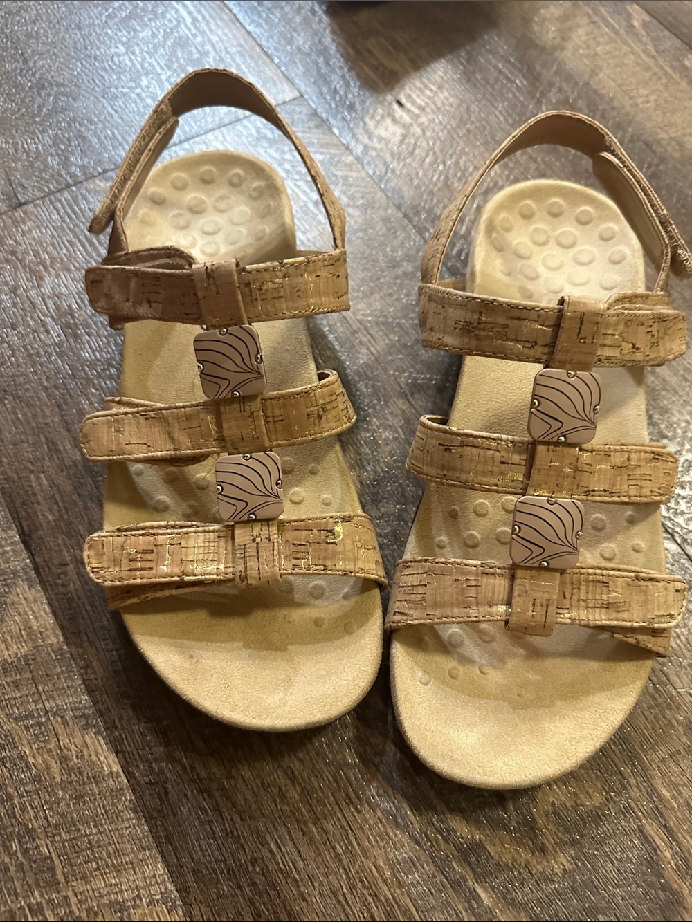 Vionic Women’s Beige Cork-Effect Triple Strap Sandals- Size 8.5 US - Picture 6 of 12